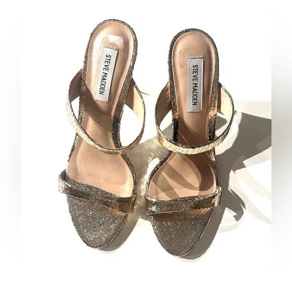 Steve Madden Metallic Gold Heels Size 8 - Picture 1 of 6